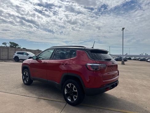 Used 2018 Jeep Compass Trailhawk w/ Leather Interior Group AWD/4WD image 14