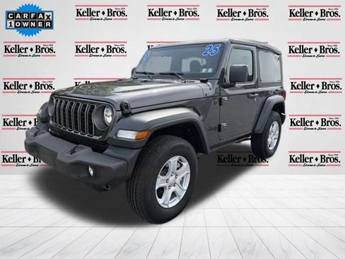 Used 2025 Jeep Wrangler Sport AWD/4WD image 3