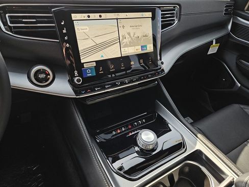 New 2026 Jeep Grand Wagoneer 2WD image 20