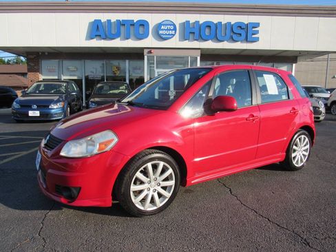 Used 2011 Suzuki SX4 Sportback FWD image 1