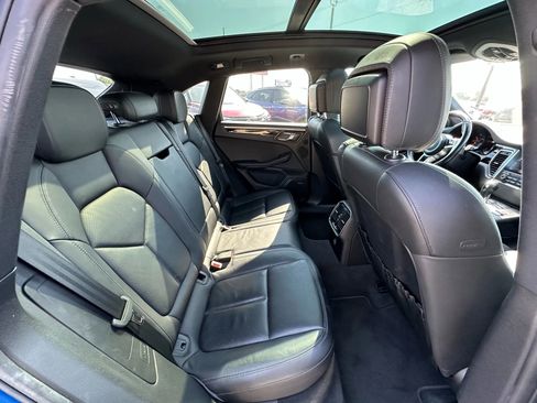 Used 2017 Porsche Macan image 14