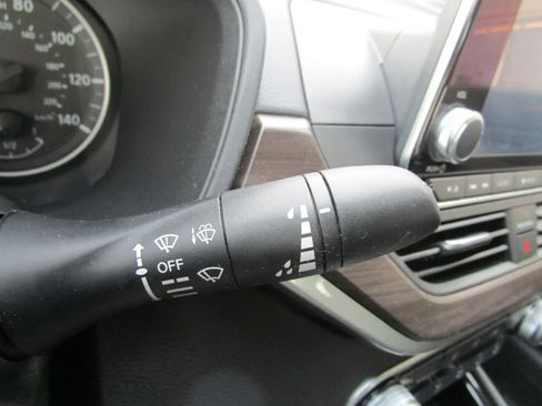 Used 2024 Nissan Altima 2.5 SV FWD image 20