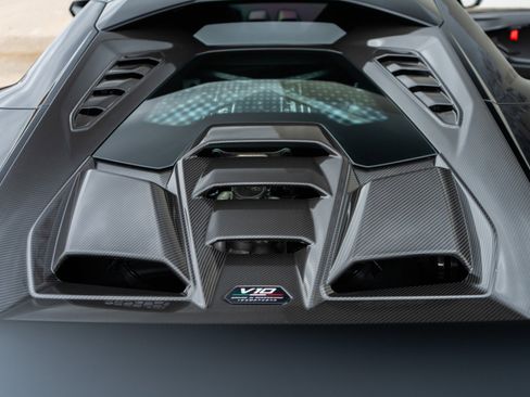 Used 2023 Lamborghini Huracan Tecnica image 33