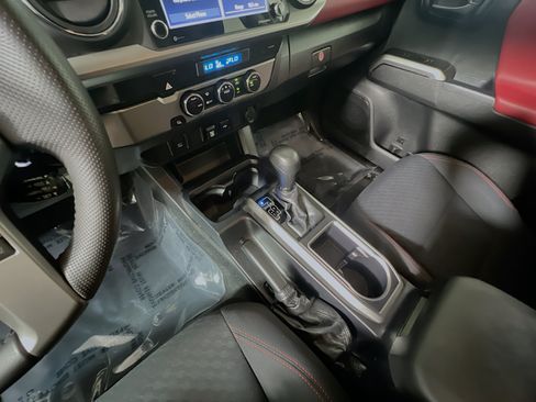 Used 2021 Toyota Tacoma SR5 RWD image 25