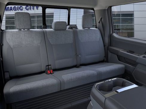 New 2025 Ford F250 XLT w/ Black Appearance Package image 11