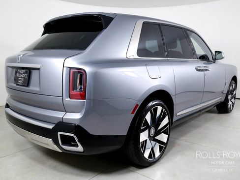 Used 2026 Rolls-Royce Cullinan AWD/4WD image 2