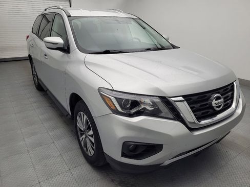 Used 2019 Nissan Pathfinder SV FWD image 13