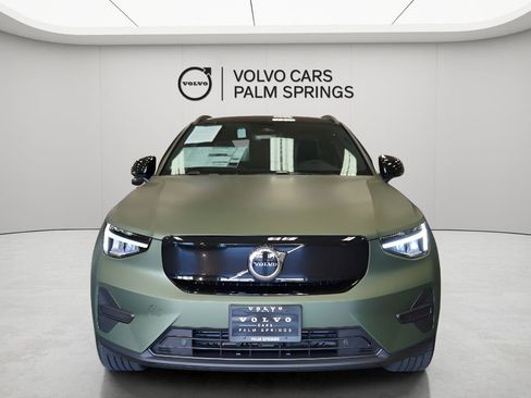 New 2025 Volvo EX40 Core w/ Climate Package image 2