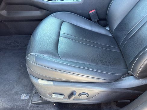 Used 2022 Kia Sorento S FWD image 13