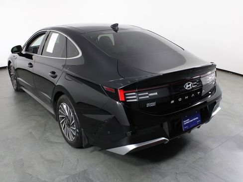 Certified 2024 Hyundai Sonata Limited FWD image 4