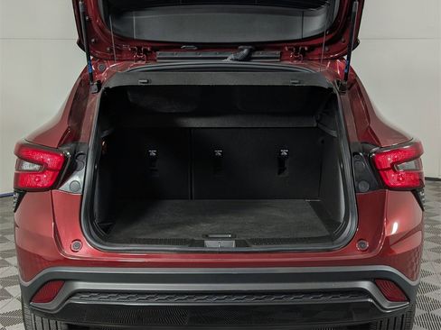 Used 2024 Chevrolet Trax RS w/ Driver Confidence Package image 8