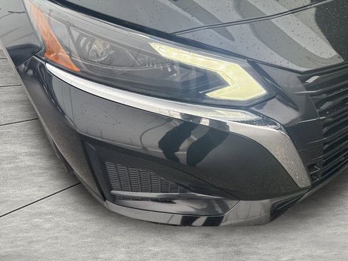 Used 2024 Nissan Altima 2.5 SV image 6