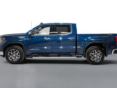 Used 2023 GMC Sierra 1500 SLT AWD/4WD image 9