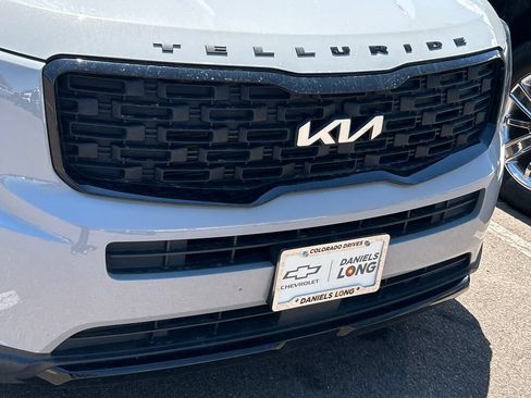 Used 2022 Kia Telluride EX w/ EX Premium Package AWD/4WD image 17
