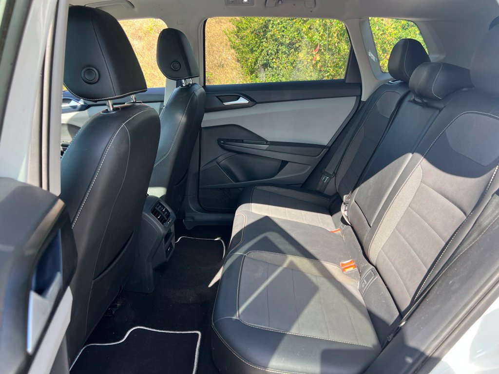 Certified 2023 Volkswagen Taos SE w/ Panoramic Sunroof Package FWD image 26