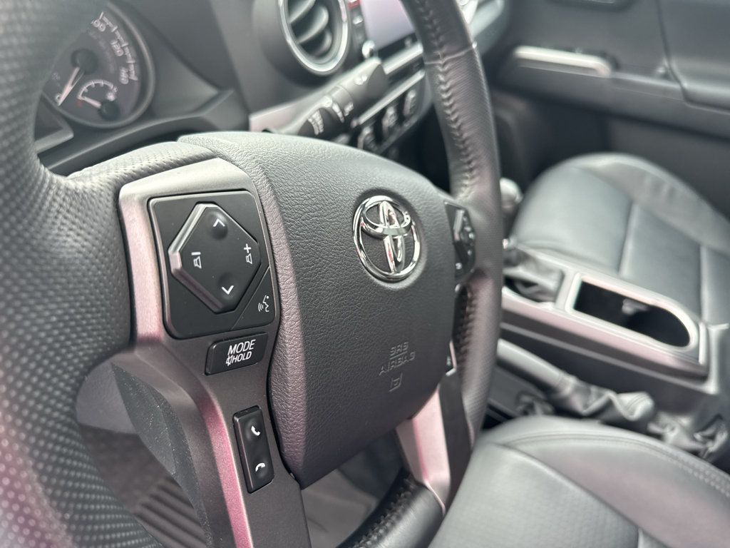 Used 2023 Toyota Tacoma TRD Sport w/ TRD Premium Sport Package AWD/4WD image 17