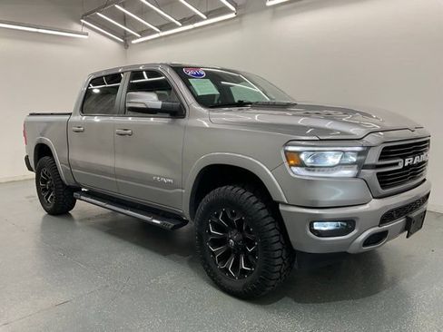 Used 2019 RAM 1500 Laramie AWD/4WD image 8