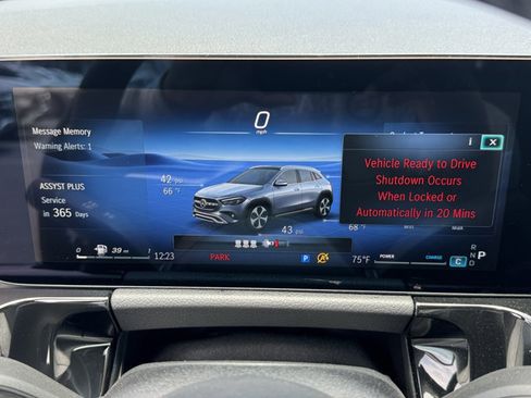 New 2025 Mercedes-Benz GLA 250 4MATIC image 12