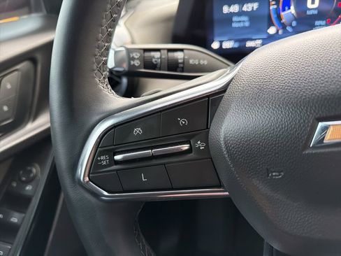 Used 2025 Chevrolet Equinox LT w/ Convenience Package II image 12