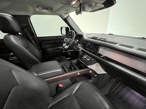 Used 2020 Land Rover Defender 110 HSE image 55