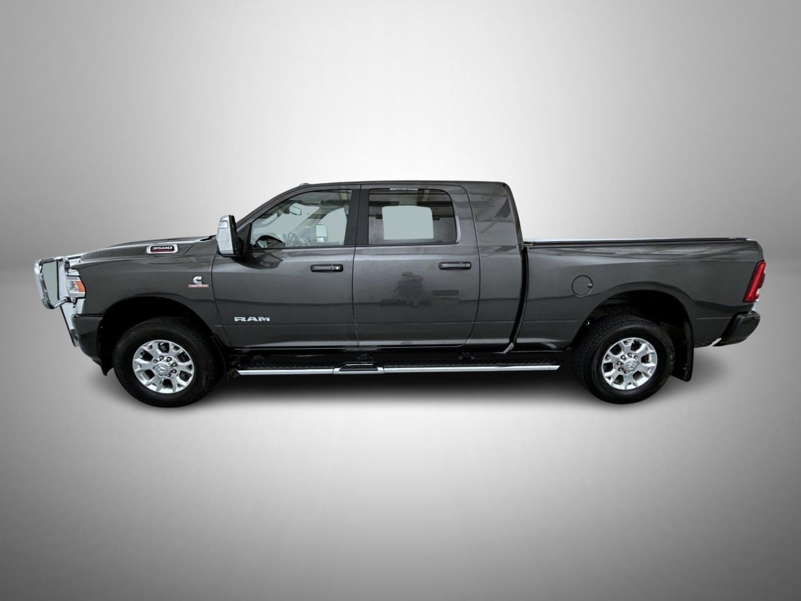 Used 2024 RAM 3500 Laramie AWD/4WD image 8
