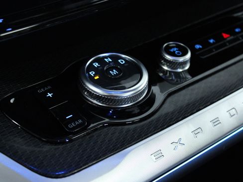 New 2026 Ford Expedition Platinum w/ Stealth Appearance Package image 24