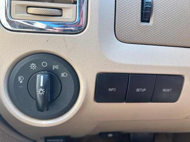Used 2011 Ford Escape Limited w/ 302A Rapid Spec Order Code FWD image 25