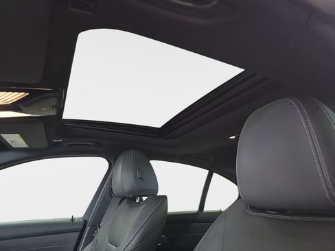 Used 2020 BMW 330i Sedan w/ M Sport Package RWD image 29