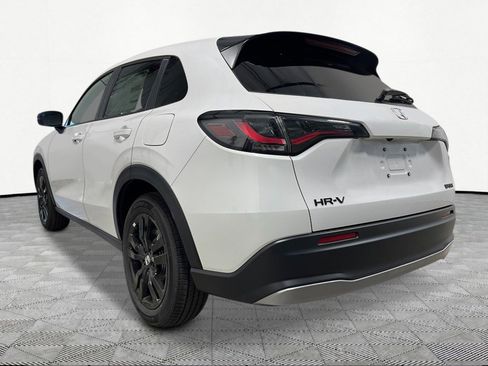 New 2027 Honda HR-V Sport image 4