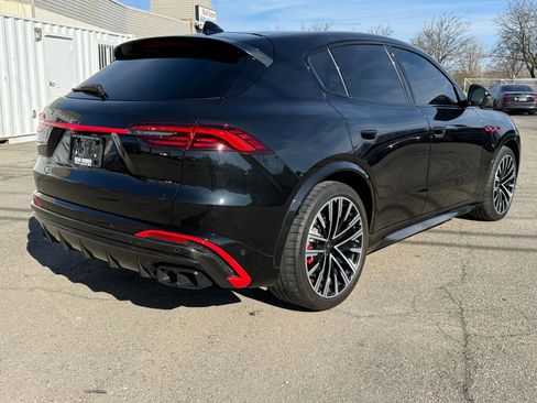 Used 2024 Maserati Grecale Trofeo image 16