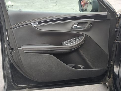 Used 2019 Chevrolet Impala LT image 14