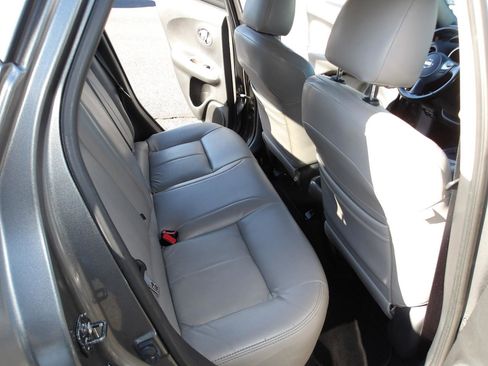 Used 2011 Nissan Juke SV FWD image 13
