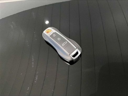 Used 2024 Porsche 911 Carrera S image 30