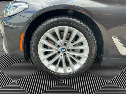 Used 2022 BMW 530i xDrive w/ Premium Package AWD/4WD image 14