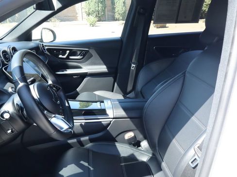 Used 2025 Mercedes-Benz GLC 350e 4MATIC image 19