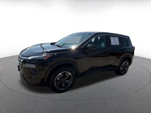 Used 2025 Nissan Rogue SV FWD image 8