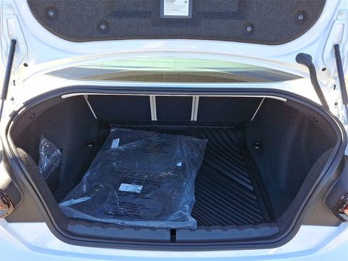 Used 2023 BMW 230i xDrive Coupe w/ Premium Package image 28