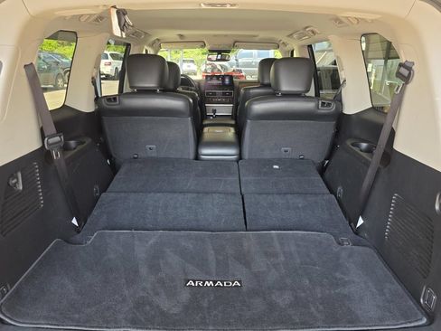 Used 2024 Nissan Armada SL w/ Captain's Chairs Package AWD/4WD image 14