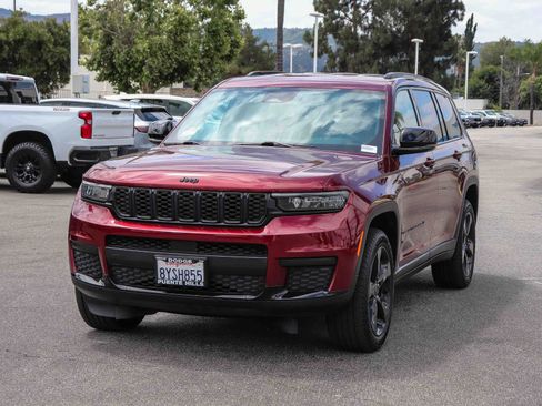 Used 2021 Jeep Grand Cherokee L Laredo AWD/4WD image 3