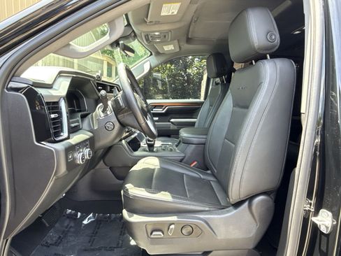 Used 2023 GMC Sierra 1500 Denali w/ Technology Package AWD/4WD image 13