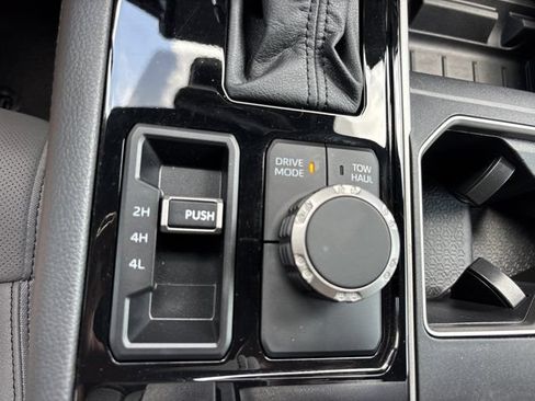 Used 2026 Toyota Sequoia Limited AWD/4WD image 43