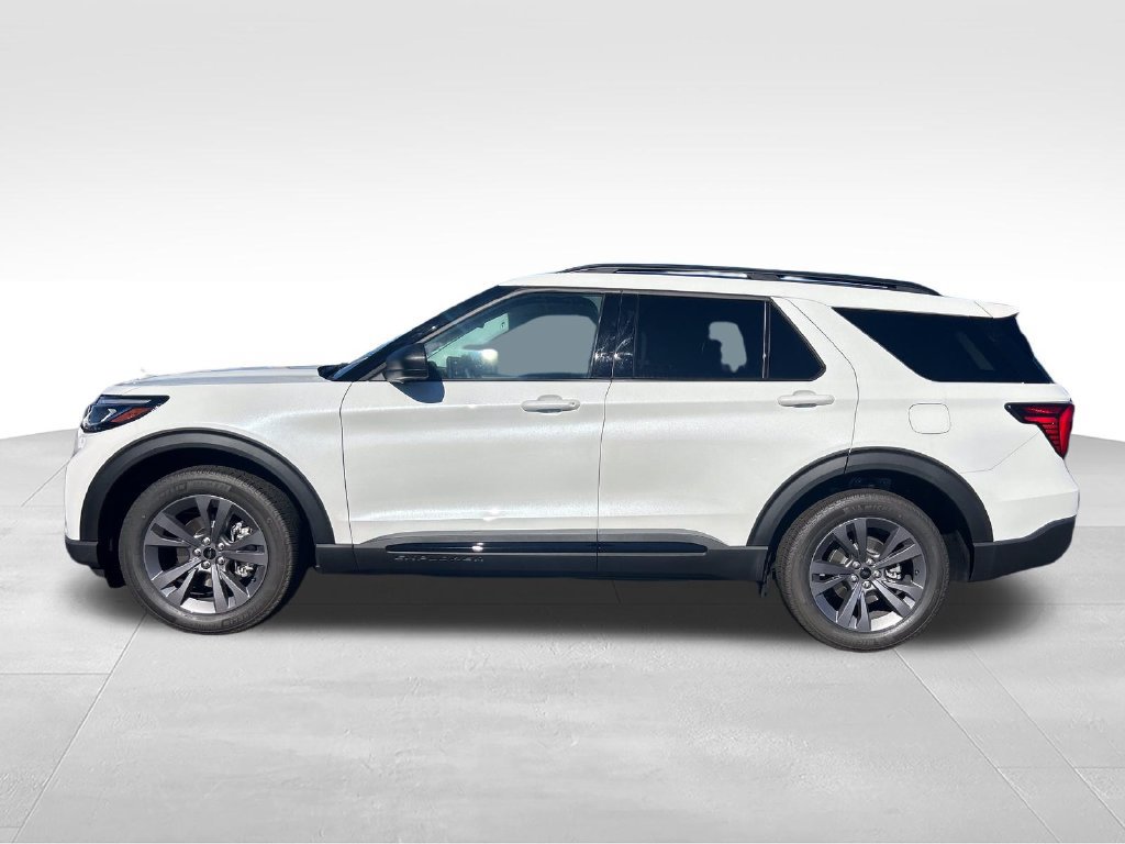New 2026 Ford Explorer Active w/ Active Comfort Package AWD/4WD image 2
