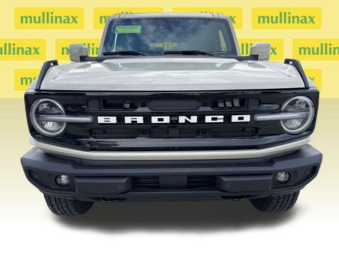 New 2025 Ford Bronco Outer Banks image 12