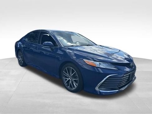 Used 2023 Toyota Camry XLE image 8