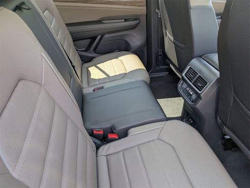 New 2025 Volkswagen Atlas SEL image 36