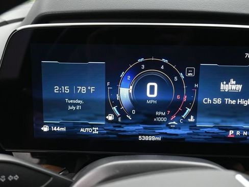 Used 2025 Chevrolet Tahoe High Country AWD/4WD image 9