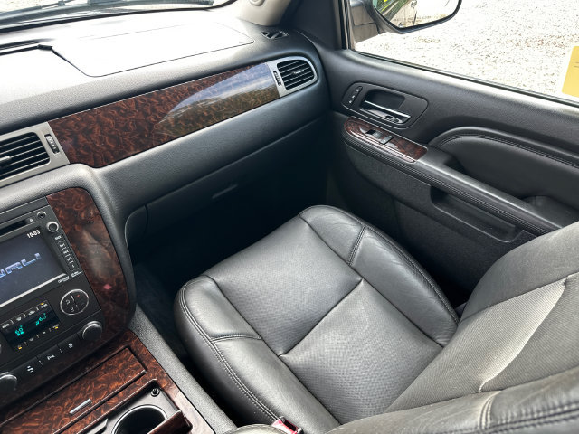 Used 2013 GMC Yukon Denali AWD/4WD image 23