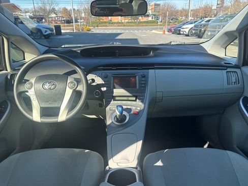 Used 2014 Toyota Prius Five image 12