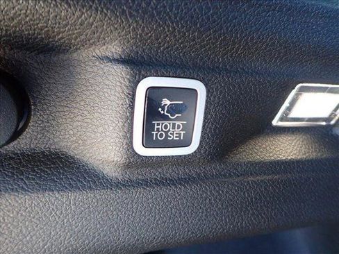 New 2025 Jeep Grand Cherokee L Limited image 9