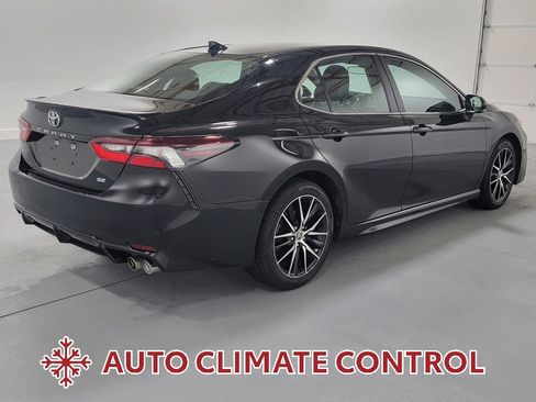 Used 2023 Toyota Camry SE image 8